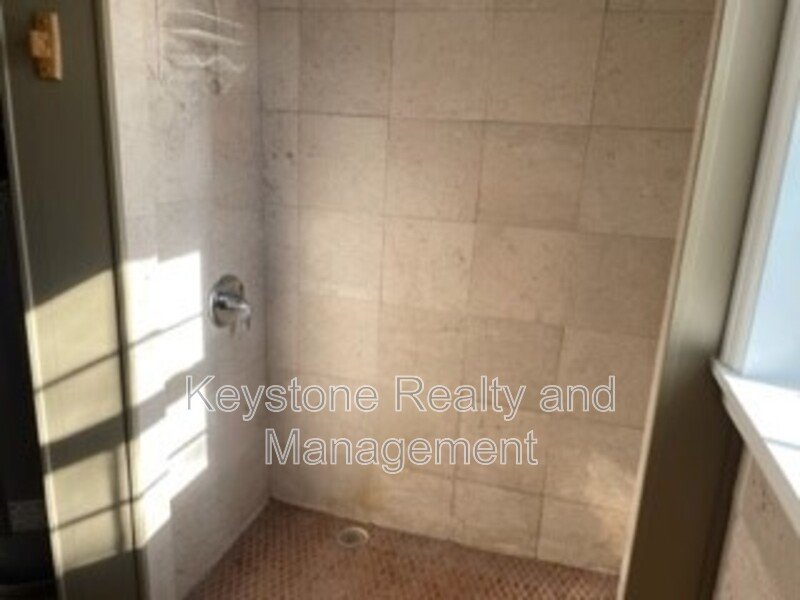 422 Peterson Lane property image