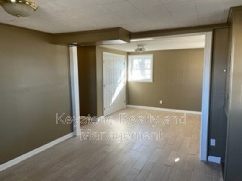 422 Peterson Lane property image