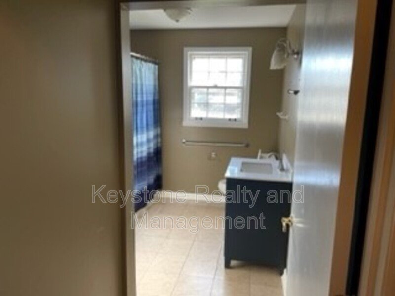 422 Peterson Lane property image