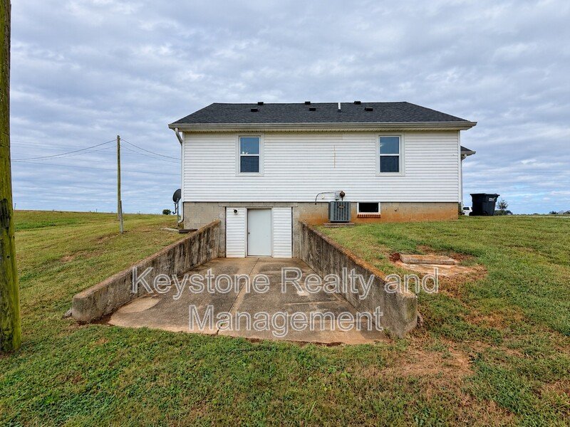 7170 Lafayette Road property image