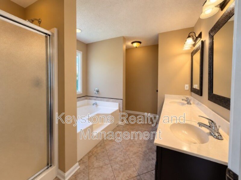 807 Isaac Drive property image