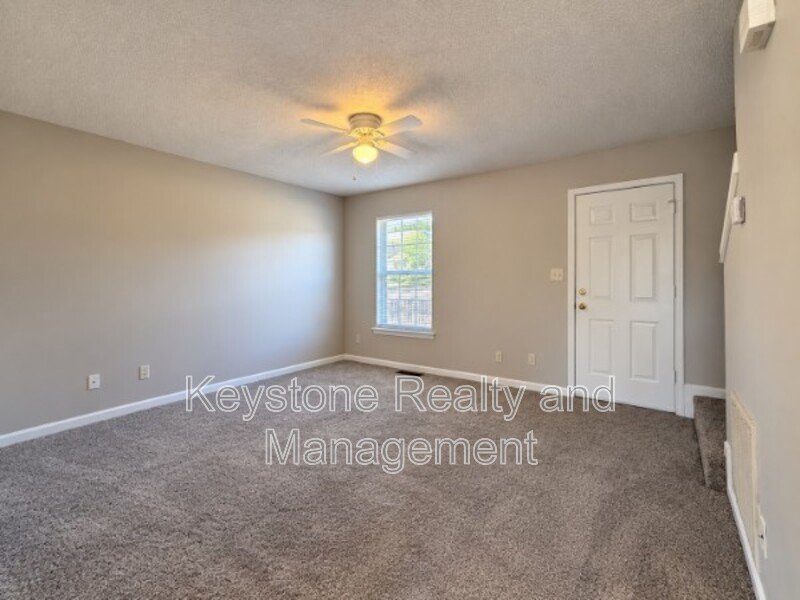 3255 Tower Drive Unit C property image