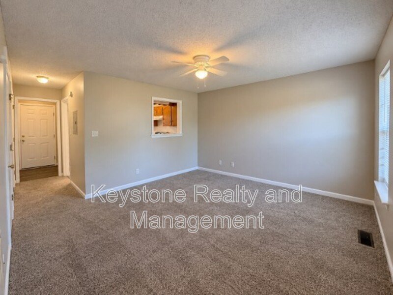 3255 Tower Drive Unit C property image