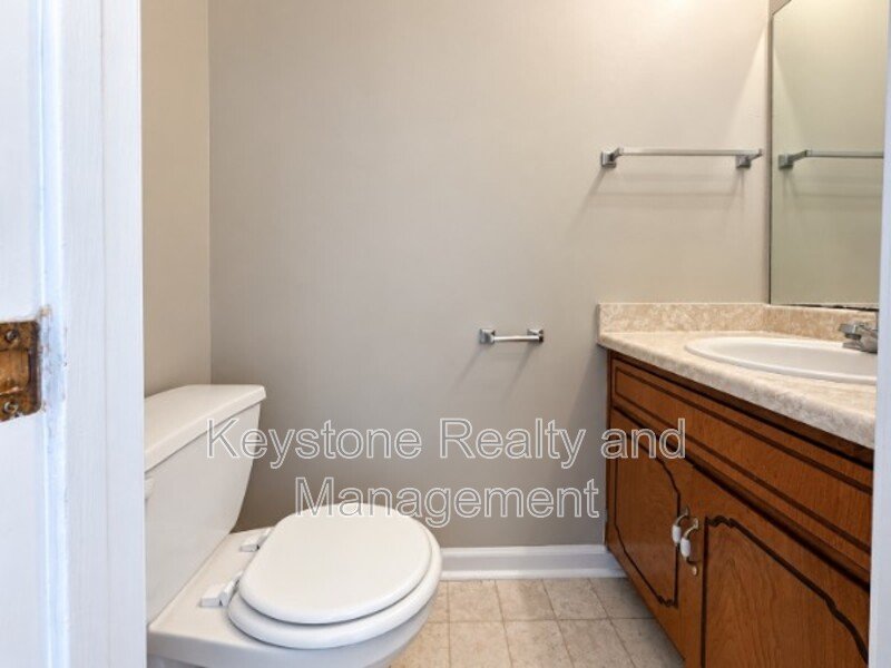 3255 Tower Drive Unit C property image