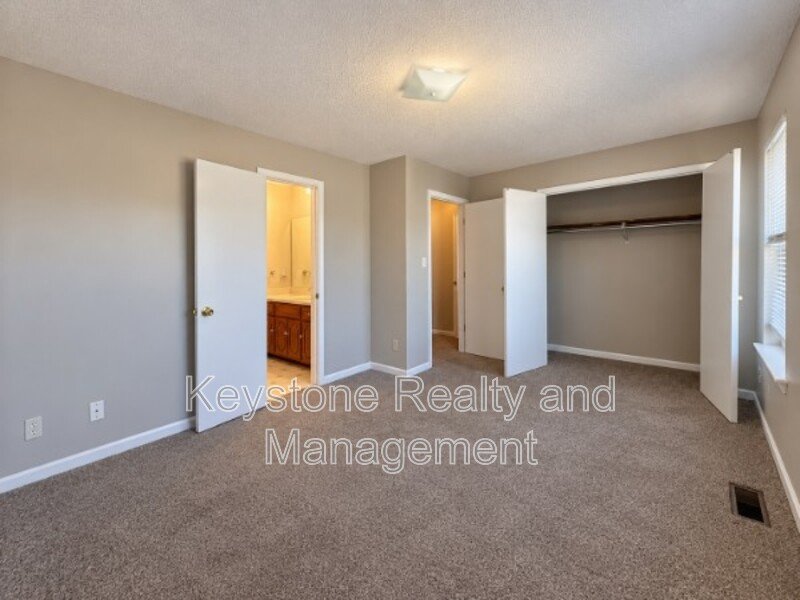 3255 Tower Drive Unit C property image