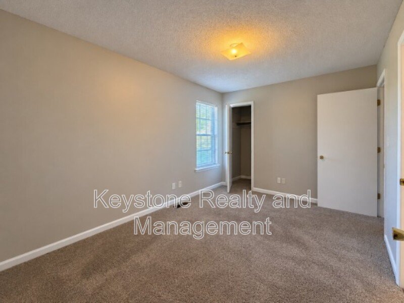 3255 Tower Drive Unit C property image